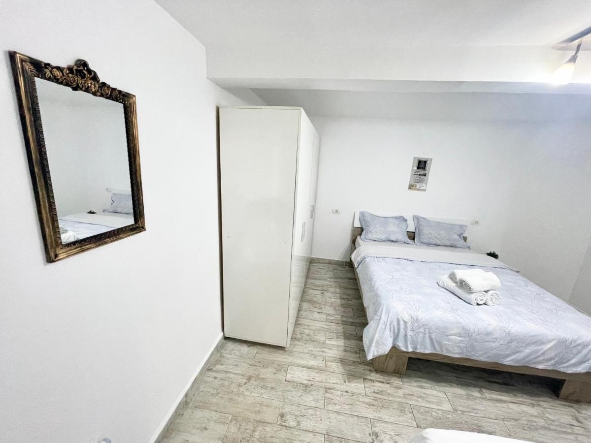Temple 4 Apartment Bucharest Exterior photo